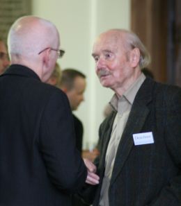 Karlheinz Deschner - By User:Mathias Schindler (Own work) [GFDL (http://www.gnu.org/copyleft/fdl.html) or CC BY-SA 4.0-3.0-2.5-2.0-1.0 (http://creativecommons.org/licenses/by-sa/4.0-3.0-2.5-2.0-1.0)], via Wikimedia Commons