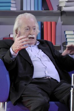 Klaus Harpprecht - By Blaues Sofa from Berlin, Deutschland [CC BY 2.0 (http://creativecommons.org/licenses/by/2.0)], via Wikimedia Commons