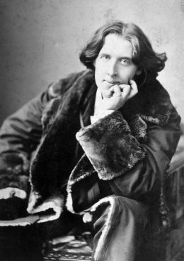 Oscar Wilde - Everett Historical/Shutterstock.com