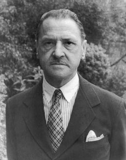 William Somerset Maugham - Carl Van Vechten [Public domain], via Wikimedia Commons