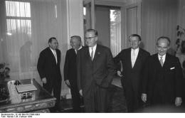 Prof. Dr. Herbert Giersch - Bundesarchiv, B 145 Bild-F017490-0004 / Gerhard Heisler / CC-BY-SA 3.0 [CC BY-SA 3.0 de (http://creativecommons.org/licenses/by-sa/3.0/de/deed.en)], via Wikimedia Commons