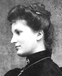 Alma Maria Mahler-Werfel - By Alma_Mahler_1899.jpg: Unknown derivative work: Fewskulchor (Alma_Mahler_1899.jpg) [Public domain], via Wikimedia Commons