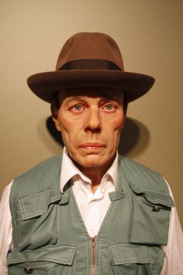 Joseph Beuys - 360b/Shutterstock.com