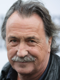 Gert Steinbäcker - https://upload.wikimedia.org/wikip.png