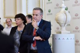 Ing. Siegfried Wolf - Lilyana Vynogradova/Shutterstock.com