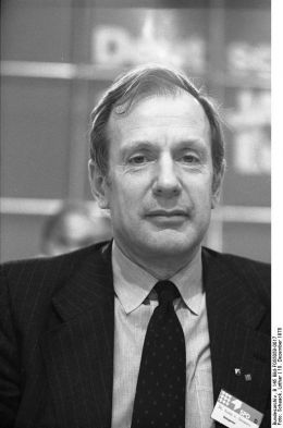 Klaus von Dohnanyi - Bundesarchiv, B 145 Bild-F055059-0017 / Schaack, Lothar / CC-BY-SA 3.0 [CC BY-SA 3.0 de (http://creativecommons.org/licenses/by-sa/3.0/de/deed.en)], via Wikimedia Commons