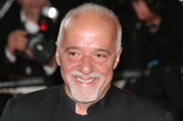 Paulo Coelho - Maxisport/Shutterstock.com