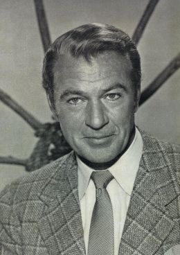 Gary Cooper - By Eiga no Tomo (Eiga no Tomo (映画の友)) [Public domain], via Wikimedia Commons