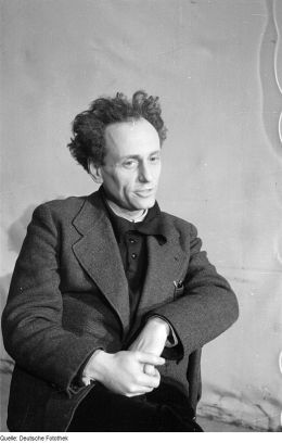 Boleslaw Barlog - Deutsche Fotothek‎ [CC BY-SA 3.0 de (http://creativecommons.org/licenses/by-sa/3.0/de/deed.en)], via Wikimedia Commons