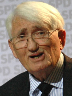 Jürgen Habermas - 360b/Shutterstock.com