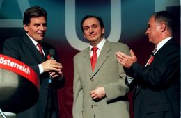 Fritz Hochmair - By SPÖOÖ/rubra (http://www.flickr.com/photos/ooespoe/3654370104/) [CC BY 2.0 (http://creativecommons.org/licenses/by/2.0)], via Wikimedia Commons