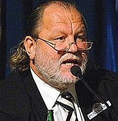 Hannes Kartnig - By Mathilde Rosner, I (Mathilde Rosner, Graz-Puntigam) [GFDL (http://www.gnu.org/copyleft/fdl.html), CC-BY-SA-3.0 (http://creativecommons.org/licenses/by-sa/3.0/) or CC BY 2.5 (http://creativecommons.org/licenses/by/2.5)], via Wikimedia Commons