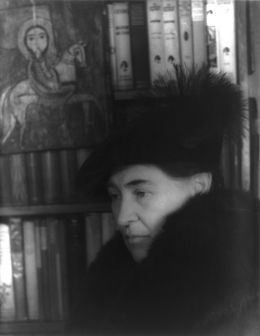 Willa Sibert Cather - Carl Van Vechten [Public domain], via Wikimedia Commons
