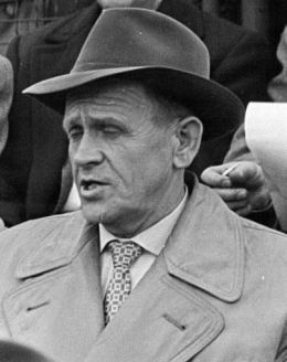 Joseph "Sepp" Herberger - Bundesarchiv, Bild 183-38701-0032 / Beyer / CC-BY-SA 3.0 [CC BY-SA 3.0 de (http://creativecommons.org/licenses/by-sa/3.0/de/deed.en)], via Wikimedia Commons