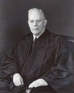 Dr. Earl Warren - By Harris & Ewing photography firm [Public domain], via Wikimedia Commons