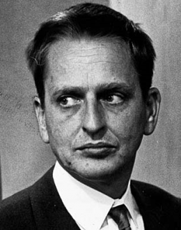 Sven Olof Palme - By Folke Hellberg (Dagens Nyheter Cropped from here) [Public domain], via Wikimedia Commons