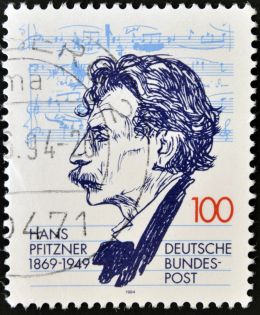 Dr. Hans Pfitzner - neftali/Shutterstock.com