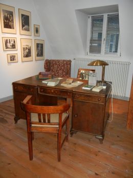 Otto Flake - By Thomoesch (Self-photographed) [Public domain], via Wikimedia Commons