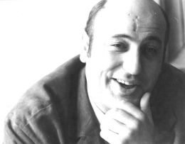 Manfred Krug - Bundesarchiv, Bild 183-K0622-0001-001 / Katscherowski (verehel. Stark), / CC-BY-SA 3.0 [CC BY-SA 3.0 de (http://creativecommons.org/licenses/by-sa/3.0/de/deed.en)], via Wikimedia Commons