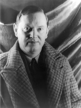Evelyn Waugh - By Carl Van Vechten (1880–1964) [Public domain], via Wikimedia Commons
