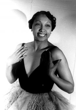 Josephine Baker - Carl Van Vechten [Public domain], via Wikimedia Commons