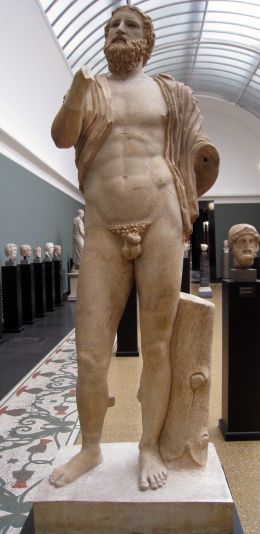 Anakreon - By ChrisO (Own work) [CC BY-SA 3.0 (http://creativecommons.org/licenses/by-sa/3.0)], via Wikimedia Commons