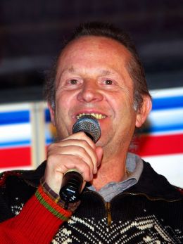 Robert Seeger - By Christian Jansky (User:Tschaensky) (Self-photographed) [CC BY-SA 3.0 (http://creativecommons.org/licenses/by-sa/3.0)], via Wikimedia Commons