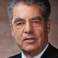 Dr. Heinz Fischer
