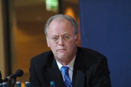 Mag. Rudolf Scharping - 360b/Shutterstock.com