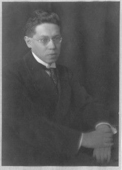 Lion Feuchtwanger - By Lion Feuchtwanger [Public domain], via Wikimedia Commons