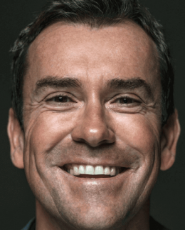 Jürgen Höller - https://www.juergenhoeller.com/