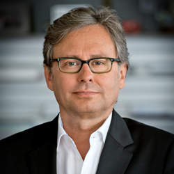 Dr. Alexander Wrabetz - By Martin Majnaric/Fotoredaktion ORF (Own work) [CC BY-SA 3.0 (http://creativecommons.org/licenses/by-sa/3.0)], via Wikimedia Commons